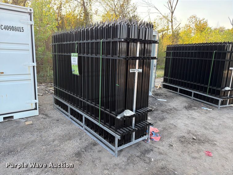 (44) EINGP F10 fence panels