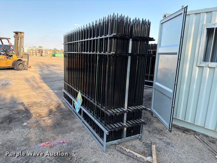 image for item NC9986 (44) EINGP F10 fence panels