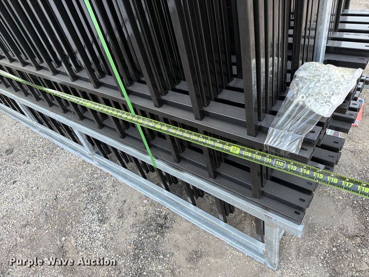 image for item NC9986 (44) EINGP F10 fence panels