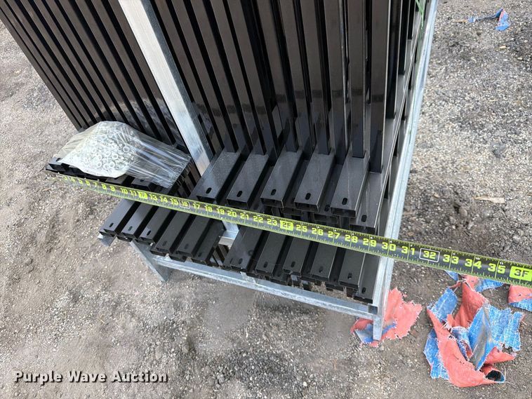 image for item NC9986 (44) EINGP F10 fence panels