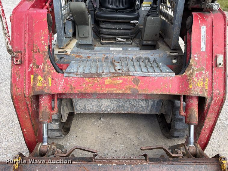 image for item OE9708 2014 Takeuchi TL8 tracked skid steer loader