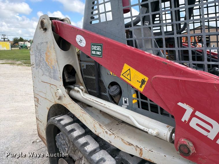 image for item OE9708 2014 Takeuchi TL8 tracked skid steer loader