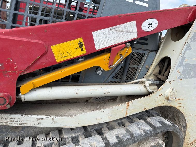 image for item OE9708 2014 Takeuchi TL8 tracked skid steer loader