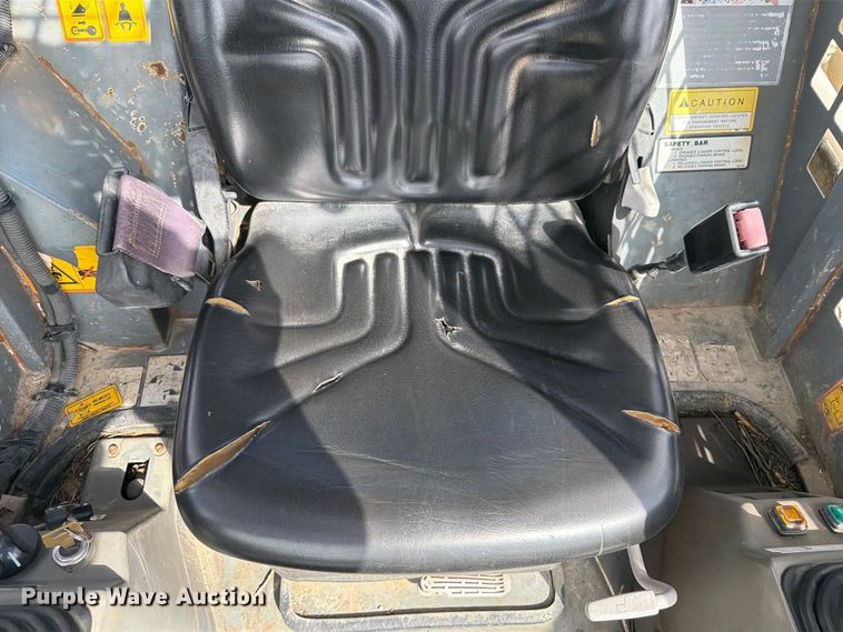 image for item OE9708 2014 Takeuchi TL8 tracked skid steer loader