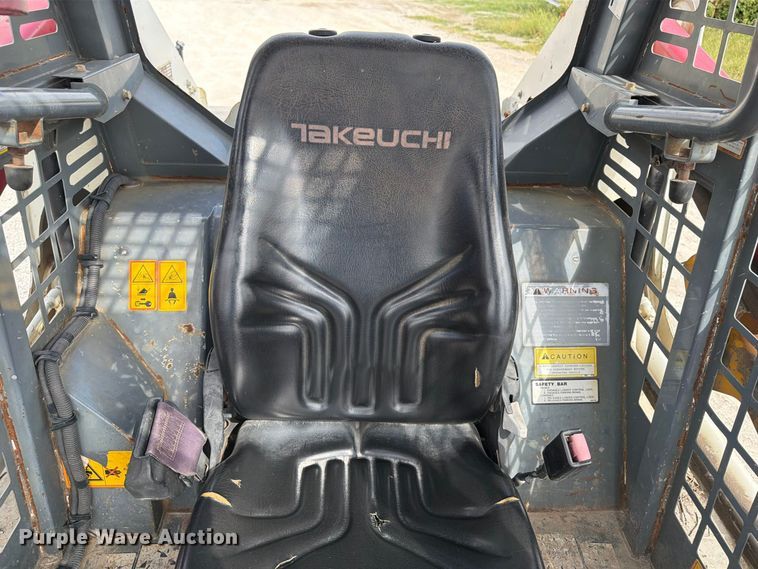 image for item OE9708 2014 Takeuchi TL8 tracked skid steer loader