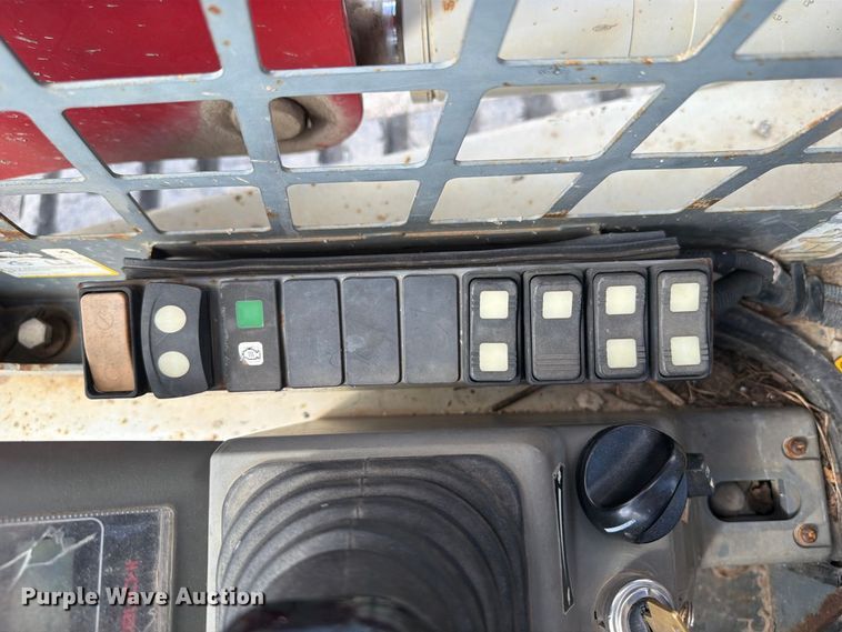 image for item OE9708 2014 Takeuchi TL8 tracked skid steer loader