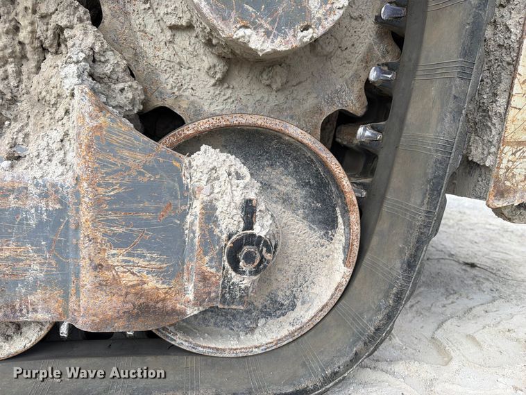 image for item OE9708 2014 Takeuchi TL8 tracked skid steer loader