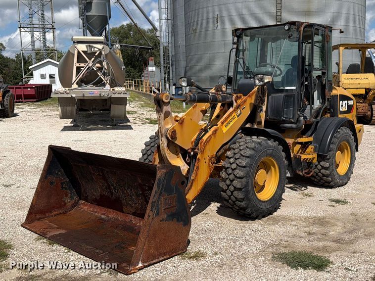 image for item OE9713 2019 Caterpillar 908M wheel loader