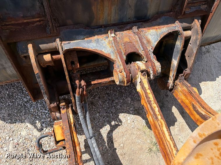 image for item OE9713 2019 Caterpillar 908M wheel loader
