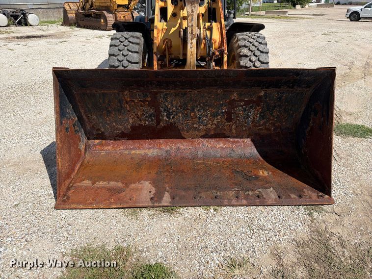 image for item OE9713 2019 Caterpillar 908M wheel loader