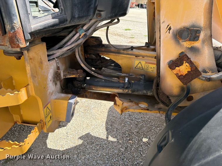 image for item OE9713 2019 Caterpillar 908M wheel loader