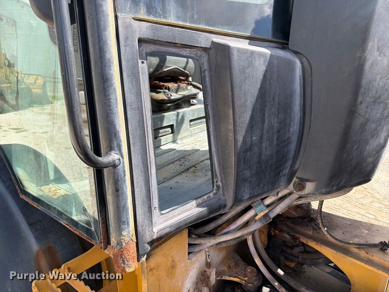 image for item OE9713 2019 Caterpillar 908M wheel loader