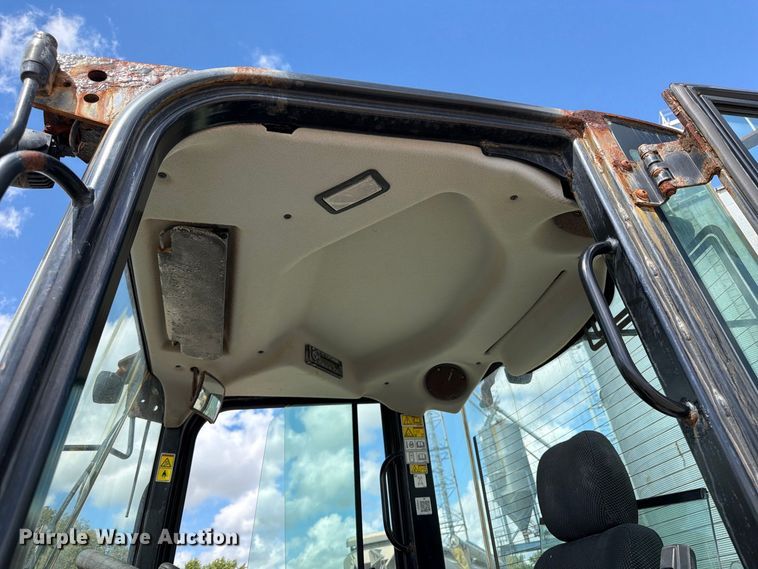 image for item OE9713 2019 Caterpillar 908M wheel loader