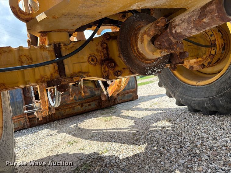 image for item OE9713 2019 Caterpillar 908M wheel loader