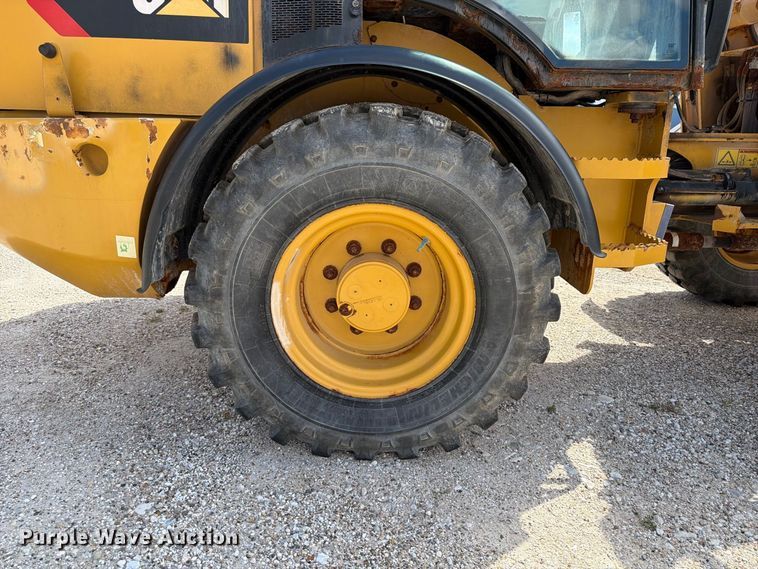 image for item OE9713 2019 Caterpillar 908M wheel loader