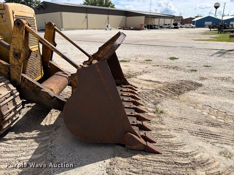 image for item OE9714 1973 Caterpillar 955L track loader