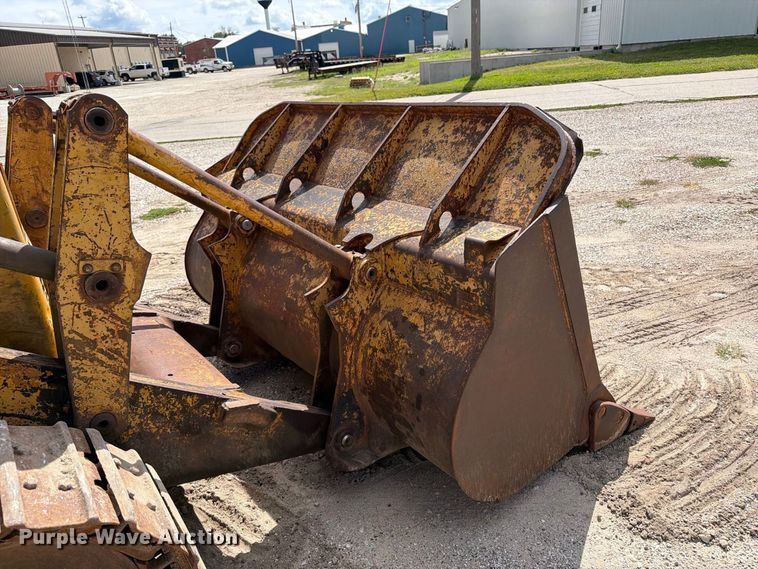 image for item OE9714 1973 Caterpillar 955L track loader
