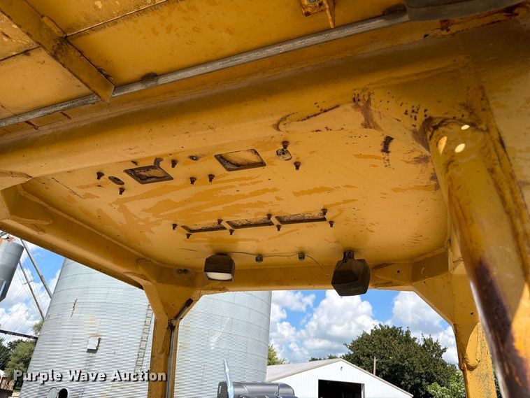 image for item OE9714 1973 Caterpillar 955L track loader