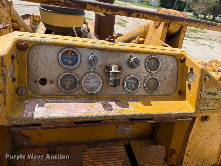 image for item OE9714 1973 Caterpillar 955L track loader