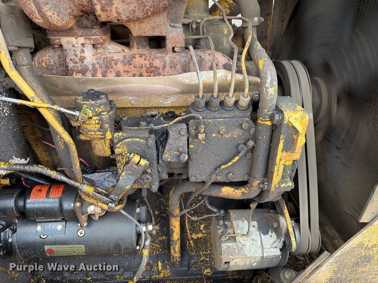 image for item OE9714 1973 Caterpillar 955L track loader