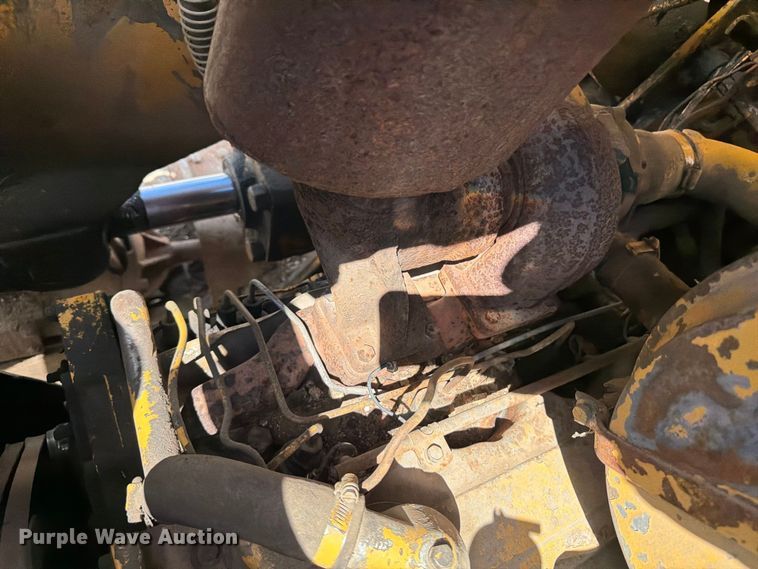 image for item OE9714 1973 Caterpillar 955L track loader