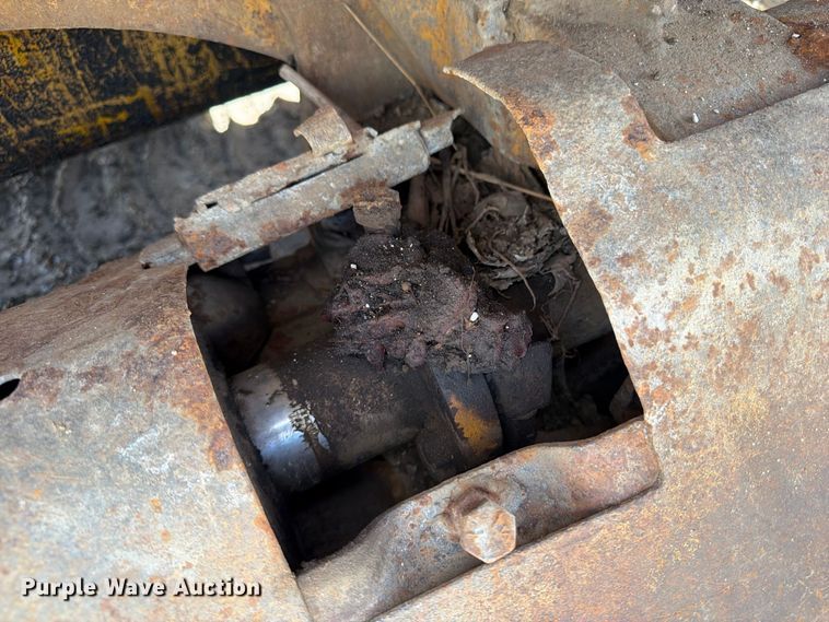 image for item OE9714 1973 Caterpillar 955L track loader