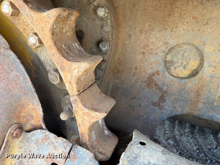 image for item OE9714 1973 Caterpillar 955L track loader