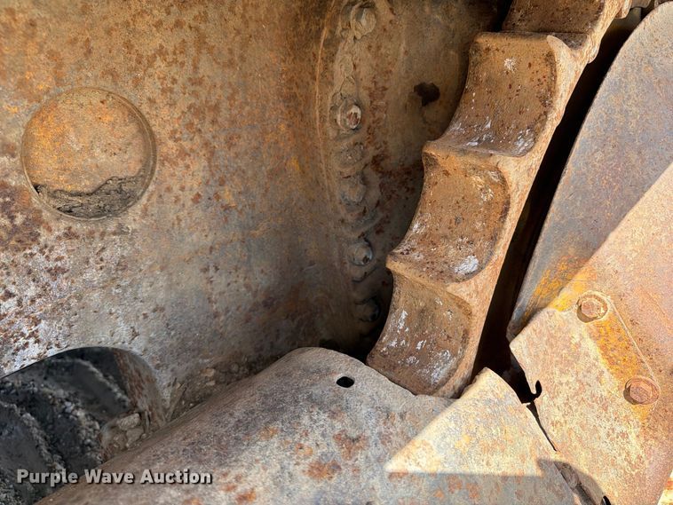 image for item OE9714 1973 Caterpillar 955L track loader