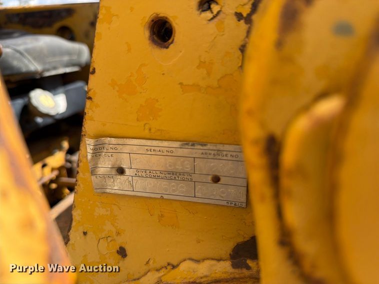 image for item OE9714 1973 Caterpillar 955L track loader