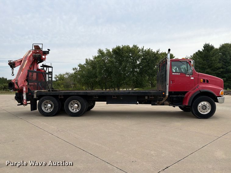 image for item OE9716 1996 Ford LT8513 crane truck