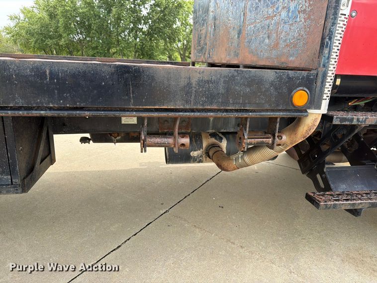 image for item OE9716 1996 Ford LT8513 crane truck