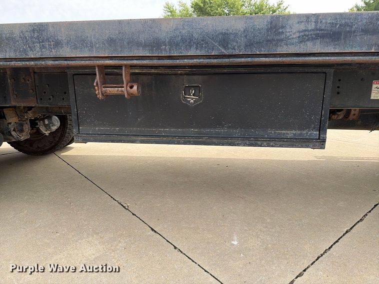 image for item OE9716 1996 Ford LT8513 crane truck