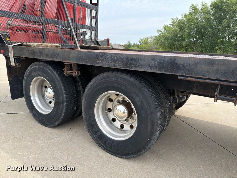 image for item OE9716 1996 Ford LT8513 crane truck