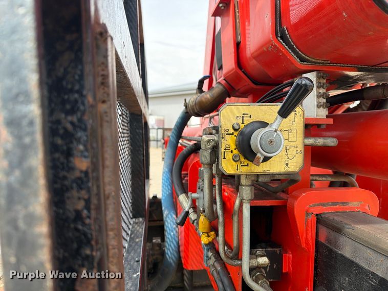 image for item OE9716 1996 Ford LT8513 crane truck