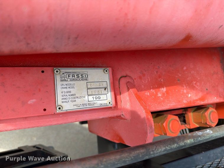 image for item OE9716 1996 Ford LT8513 crane truck