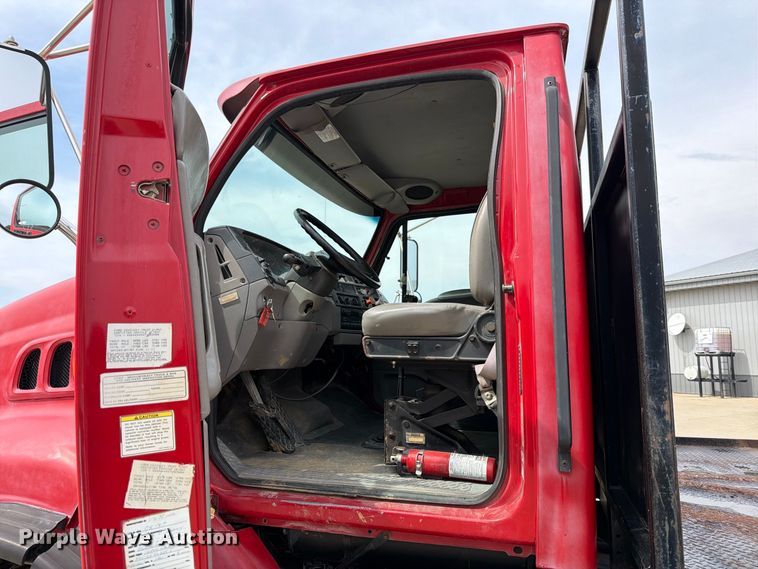 image for item OE9716 1996 Ford LT8513 crane truck