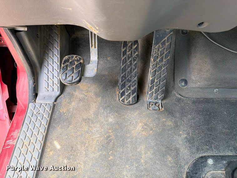 image for item OE9716 1996 Ford LT8513 crane truck