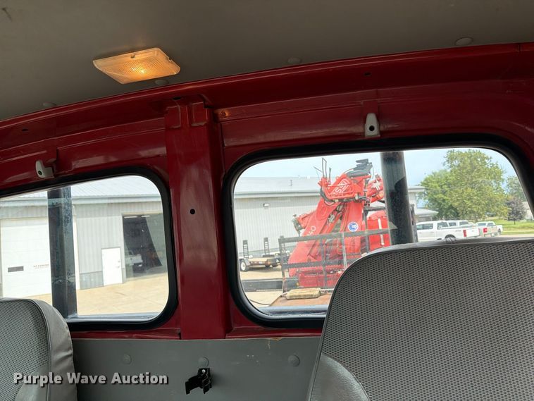 image for item OE9716 1996 Ford LT8513 crane truck