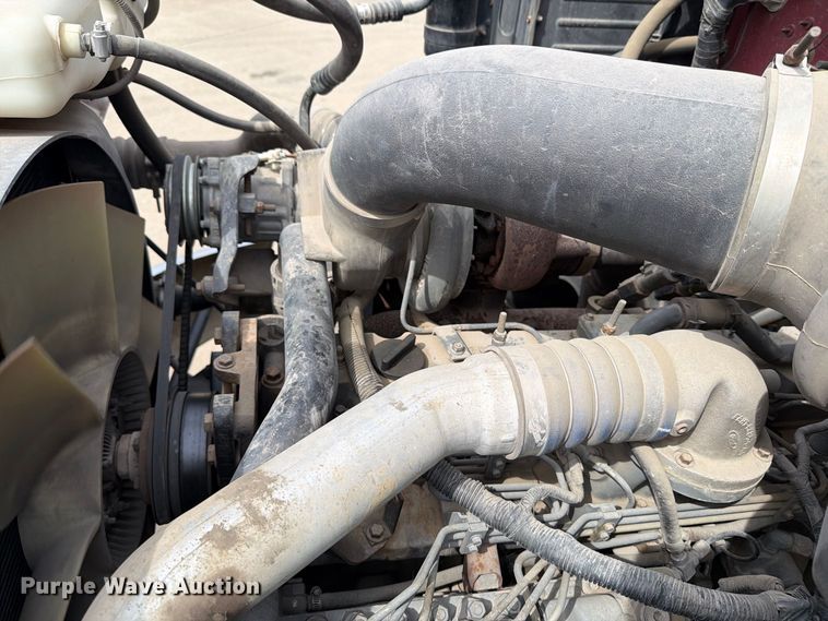 image for item OE9716 1996 Ford LT8513 crane truck