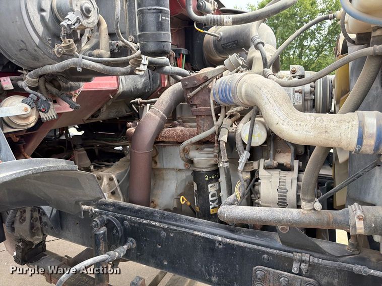 image for item OE9716 1996 Ford LT8513 crane truck