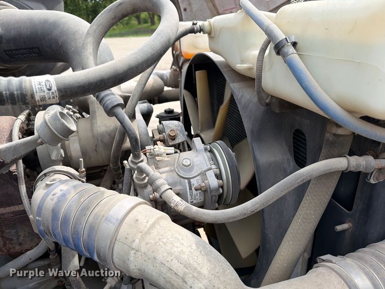 image for item OE9716 1996 Ford LT8513 crane truck
