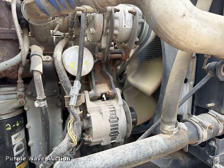 image for item OE9716 1996 Ford LT8513 crane truck