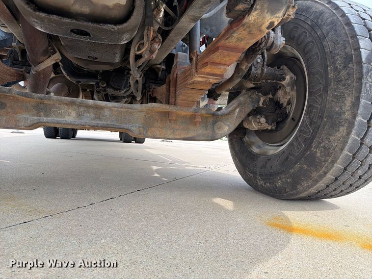 image for item OE9716 1996 Ford LT8513 crane truck
