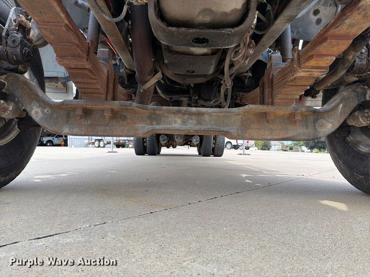 image for item OE9716 1996 Ford LT8513 crane truck