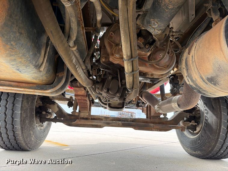 image for item OE9716 1996 Ford LT8513 crane truck