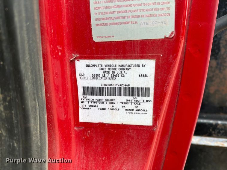 image for item OE9716 1996 Ford LT8513 crane truck