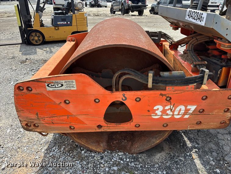 image for item YA2127 2006 Hamm 3307 single drum vibratory roller