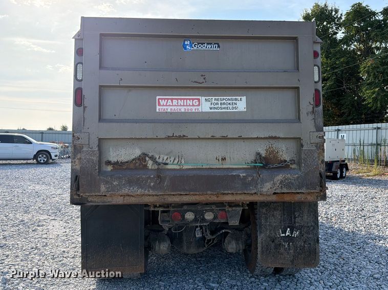 image for item YA3373 2018 Kenworth T880 dump truck