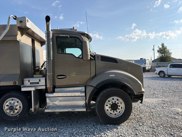 image for item YA3373 2018 Kenworth T880 dump truck