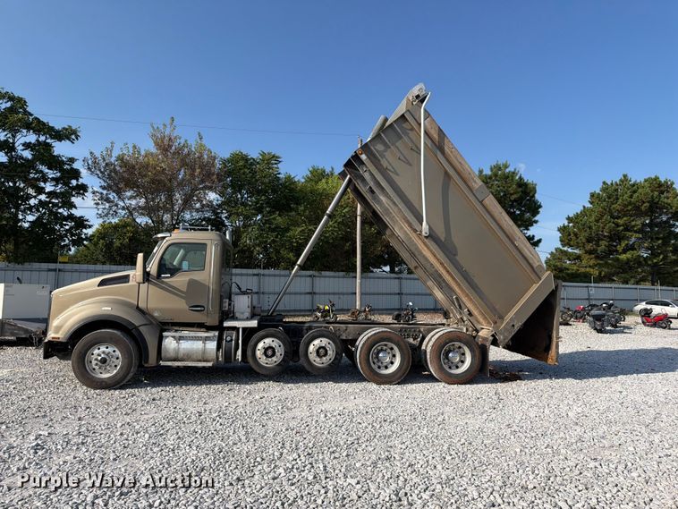 image for item YA3373 2018 Kenworth T880 dump truck